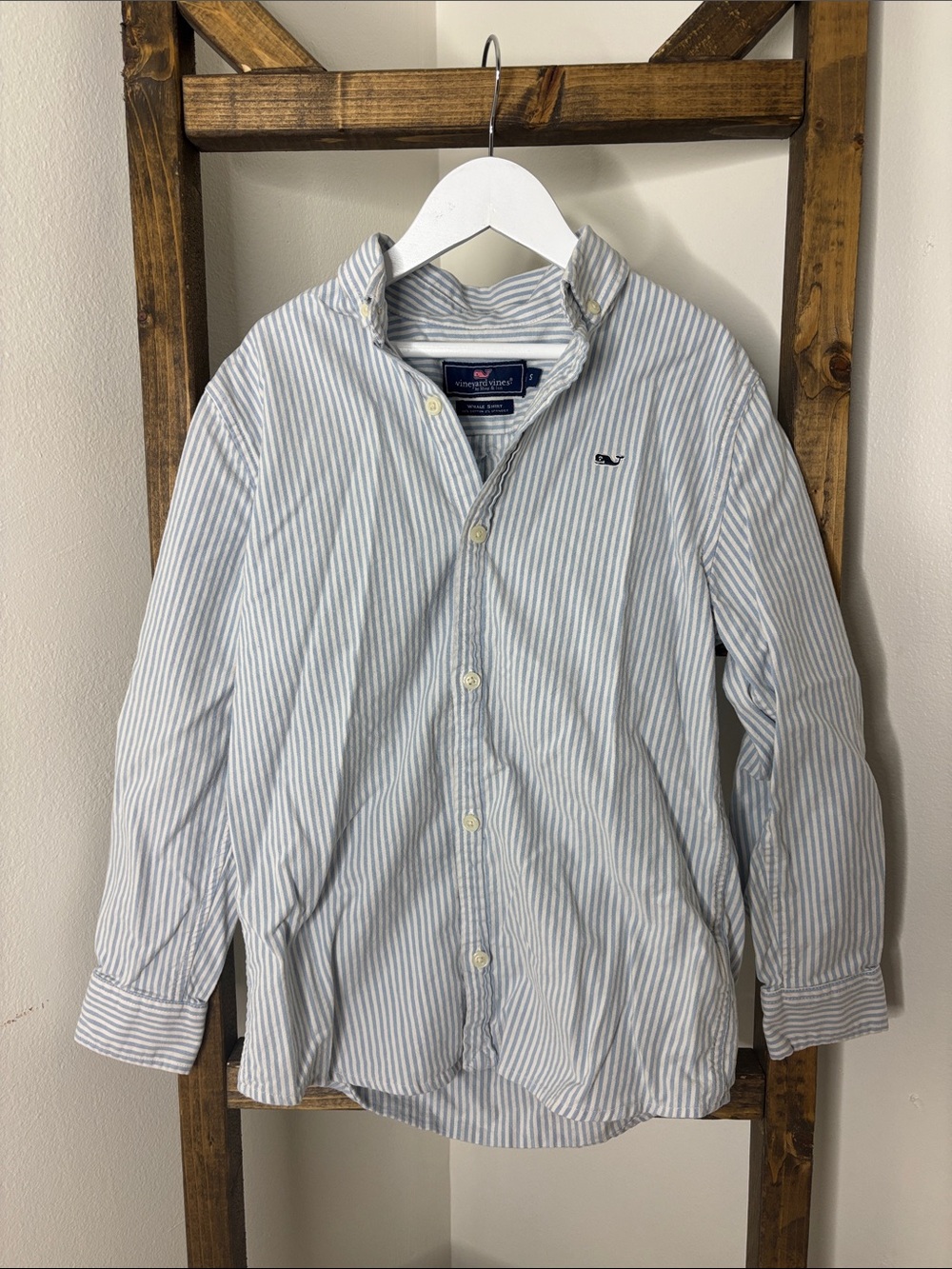 Vineyard Vines Light Blue & White Striped Button-Down Size S